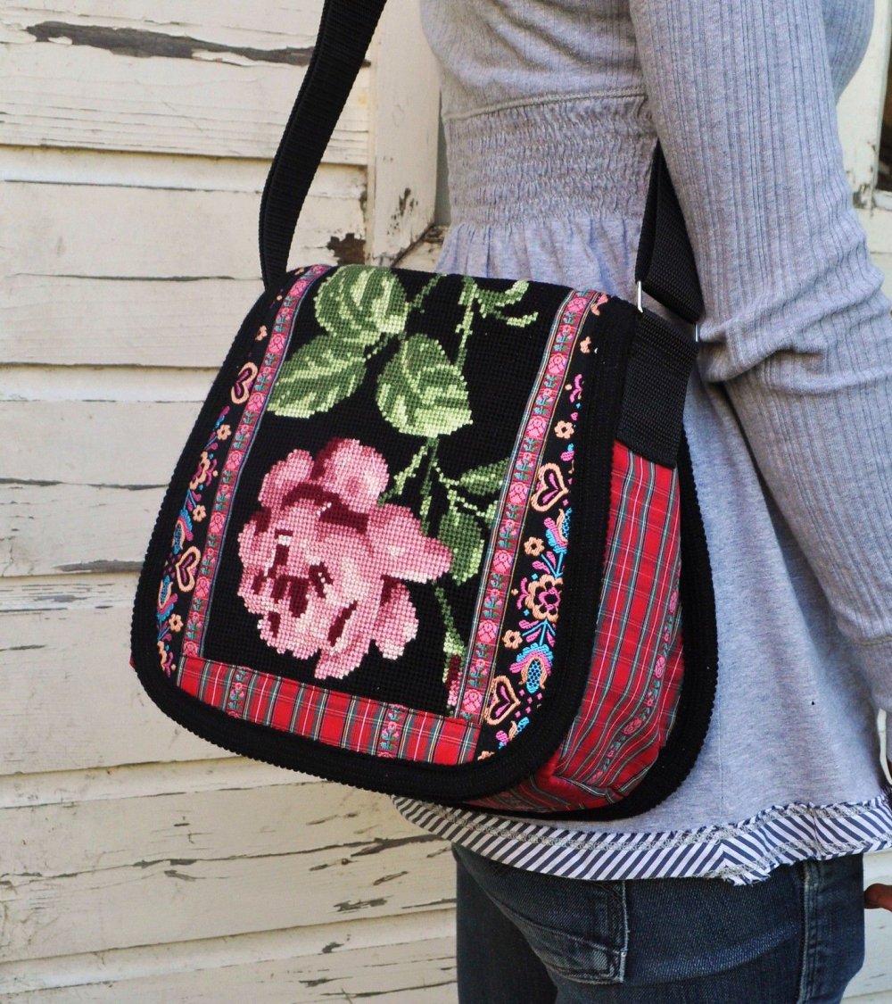 Сумка с вышивкой крестом