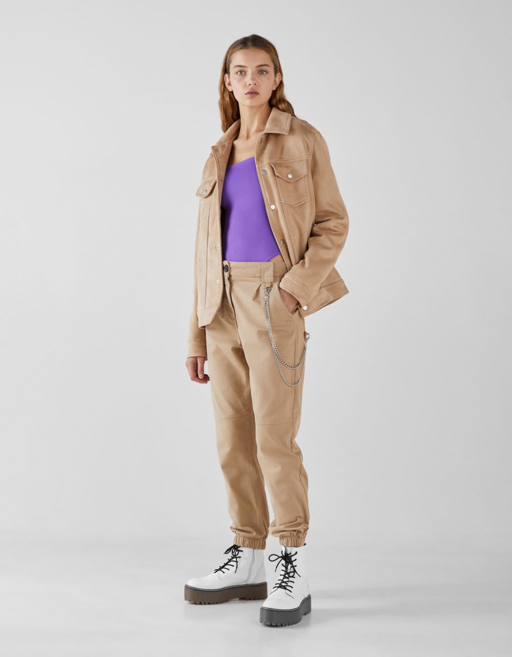 Сникерсы со спортивными штанами