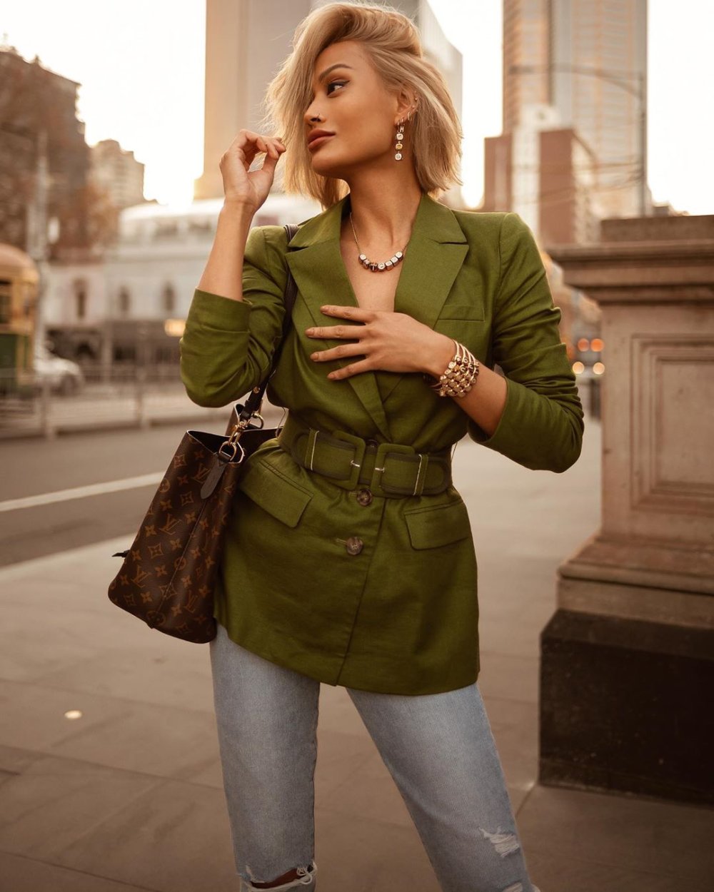 Камуфляжная толстовка женская