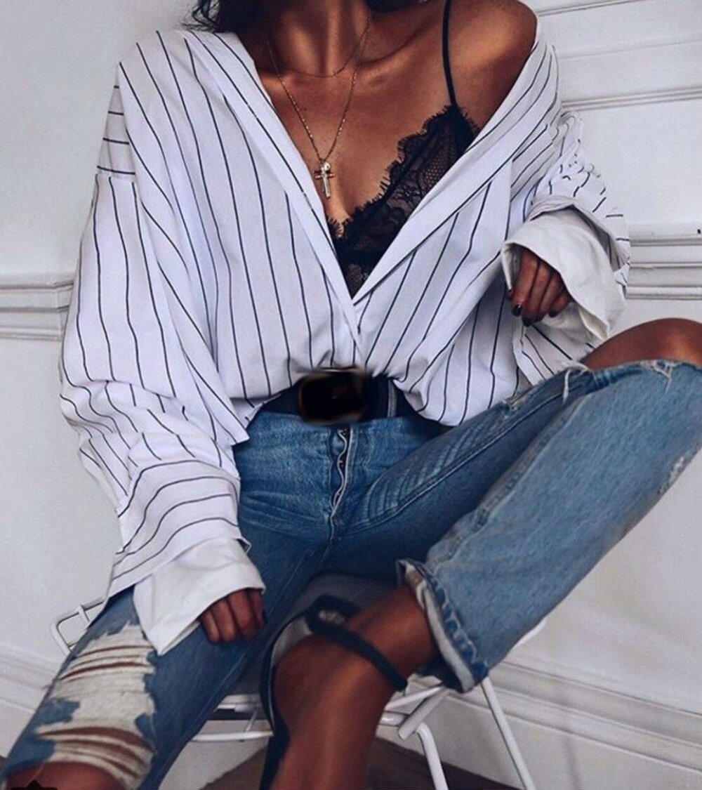 С чем носить белую футболку в офис