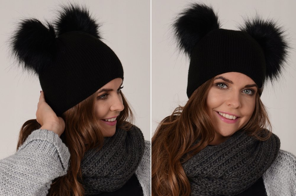 Шапка с двумя помпонами женская