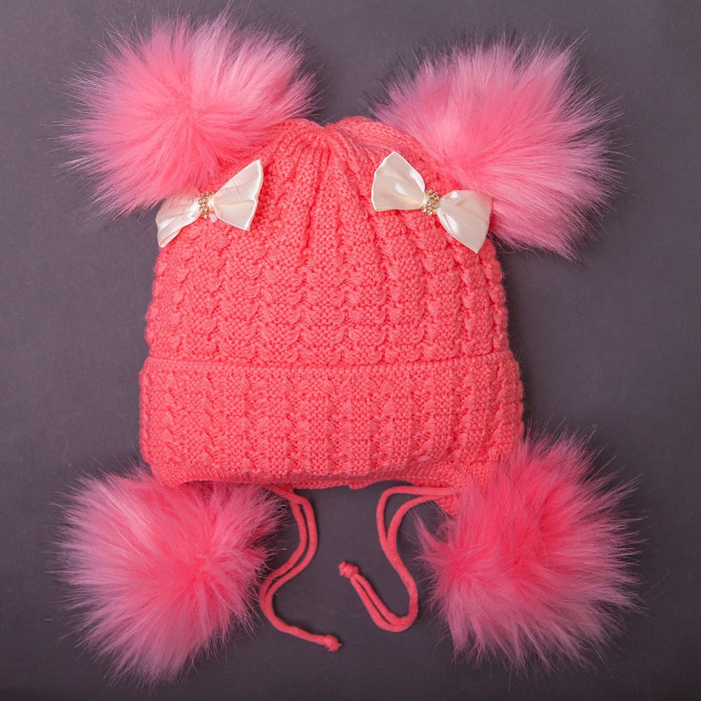 Шапка с помпоном