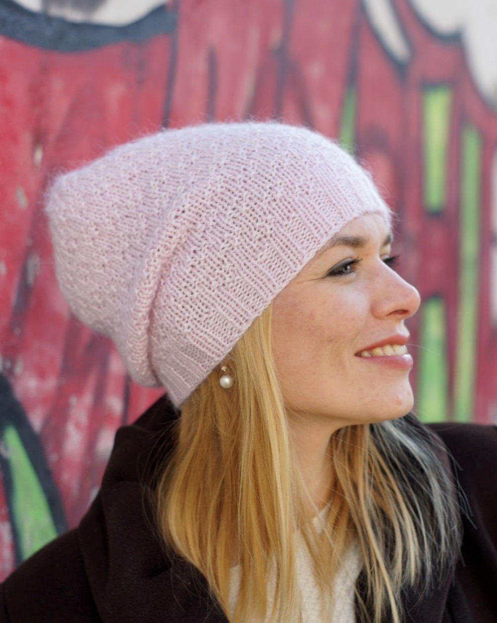 Тонкая шапка спицами