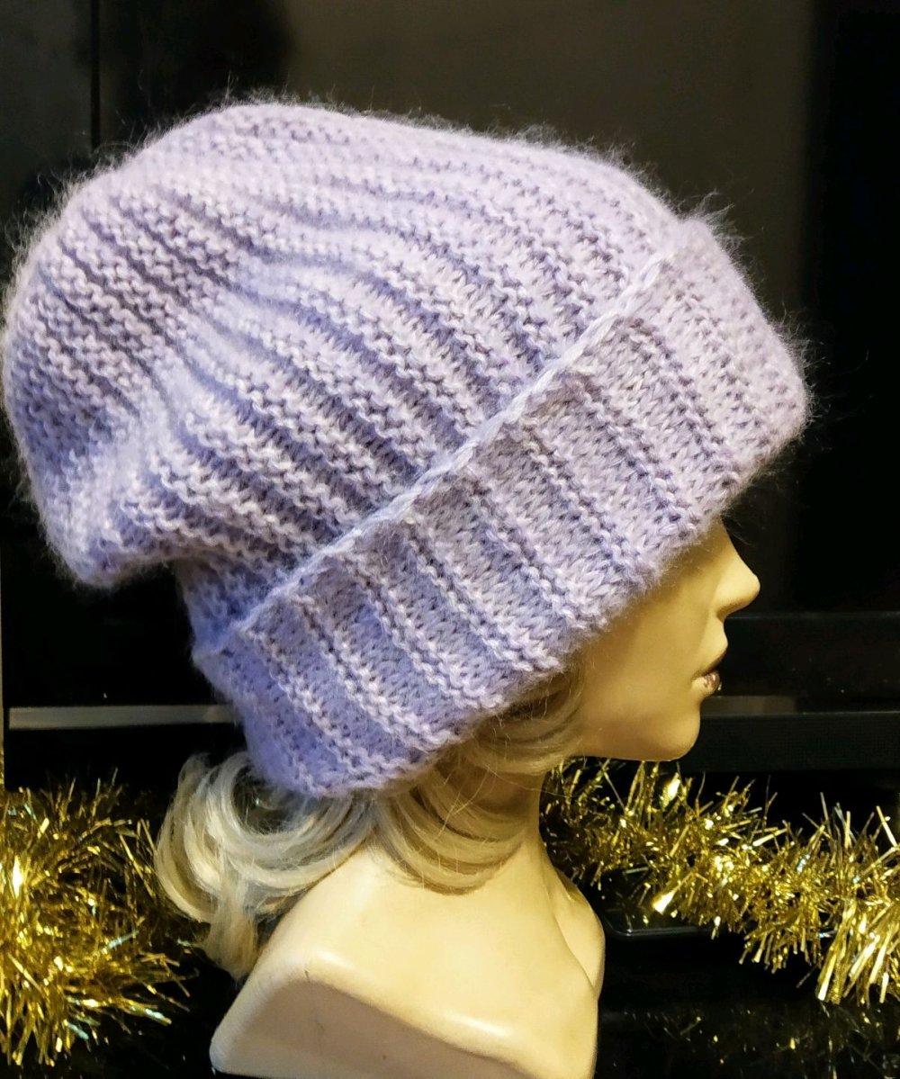 Вязаные шапки спицами