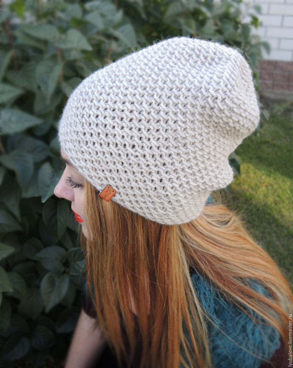 Трикотажная шапка и шарф