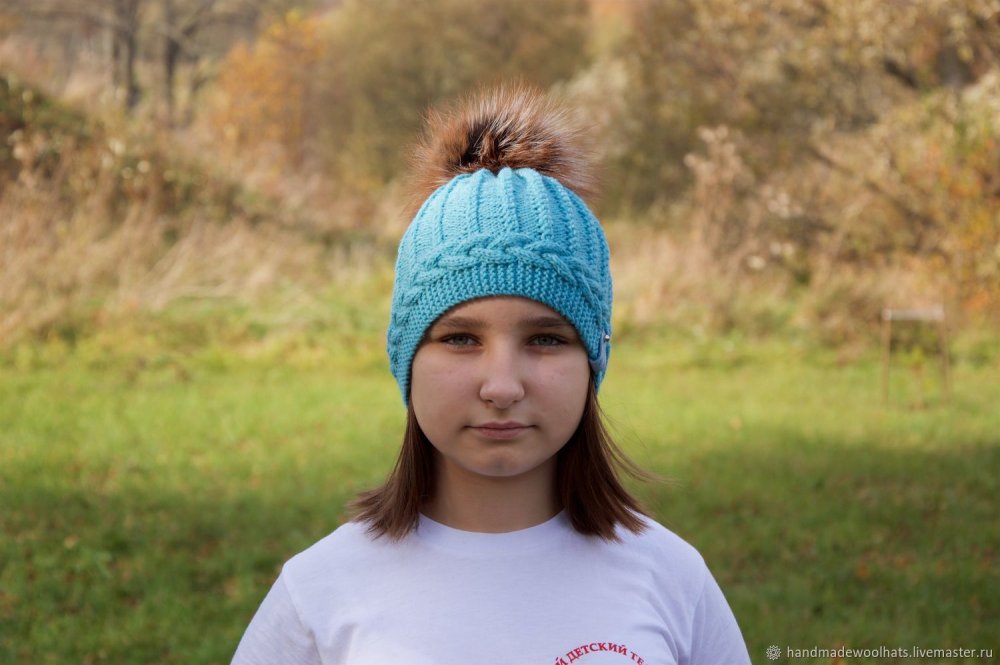 Вязаная шапочка собачка для девочки