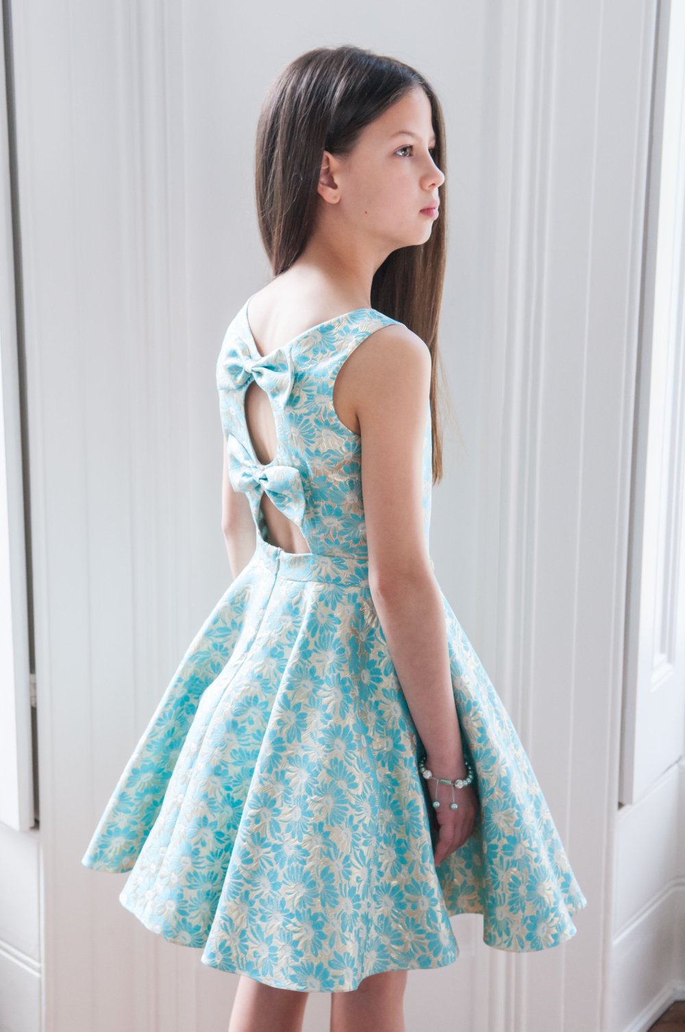 Новогодняя фотосессия девушка в платье