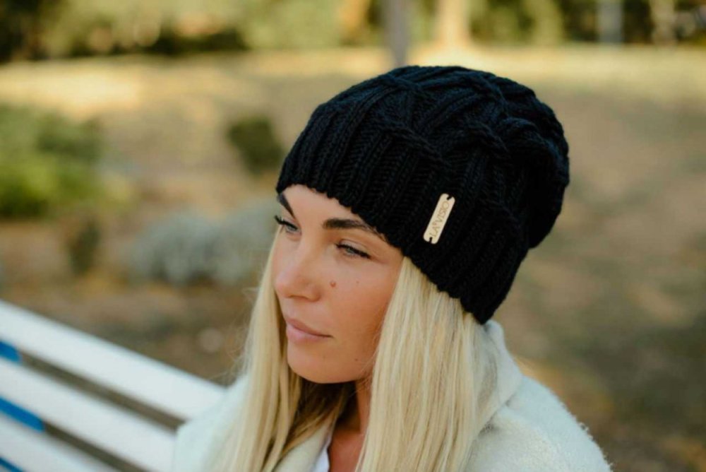 Шапка крупной вязки