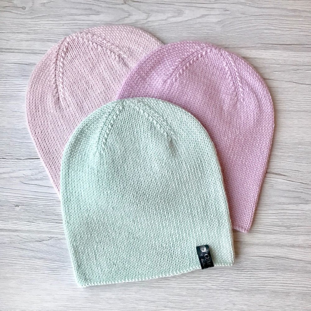 Шапочки из мериноса на весну