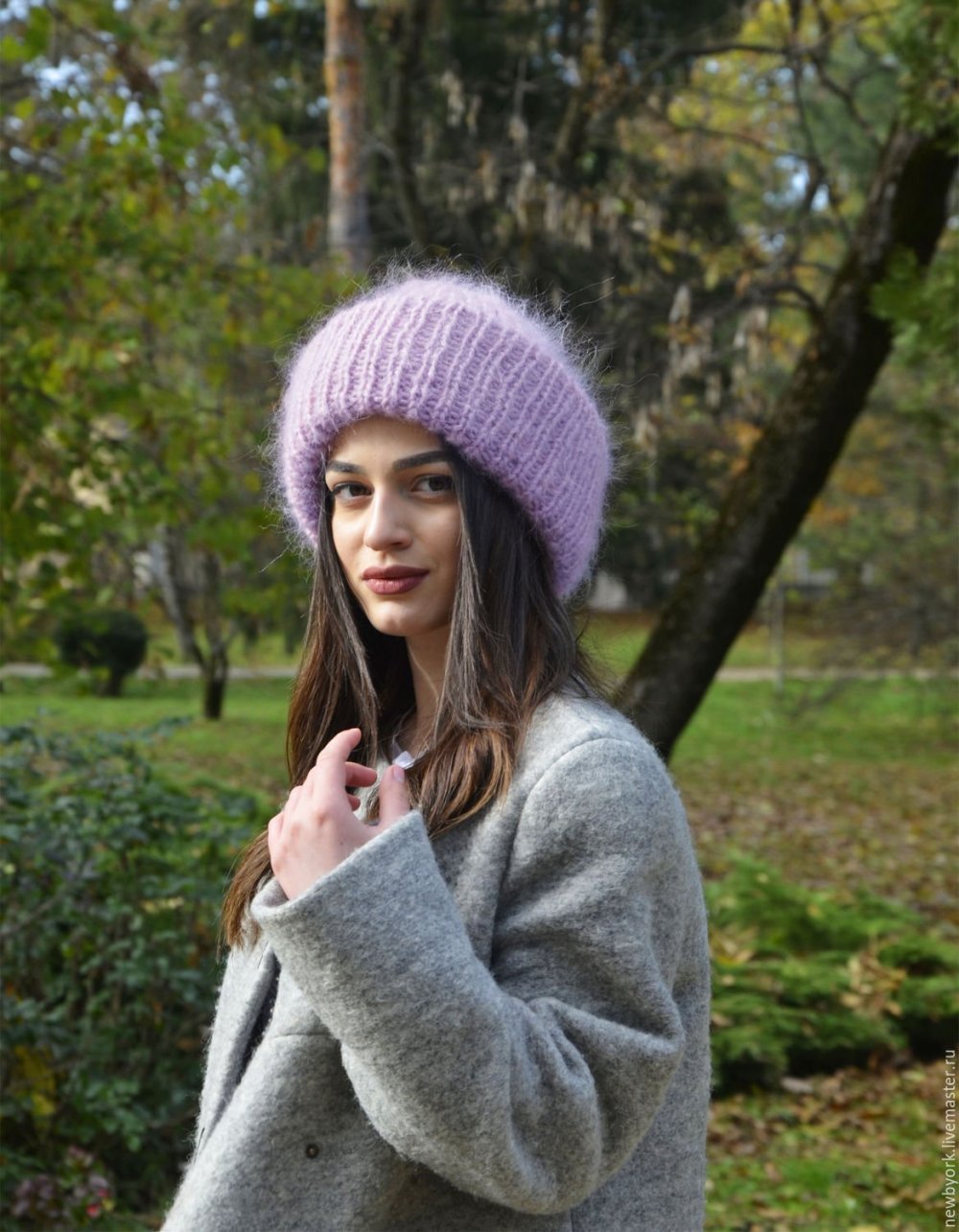 Объемная мохеровая шапка