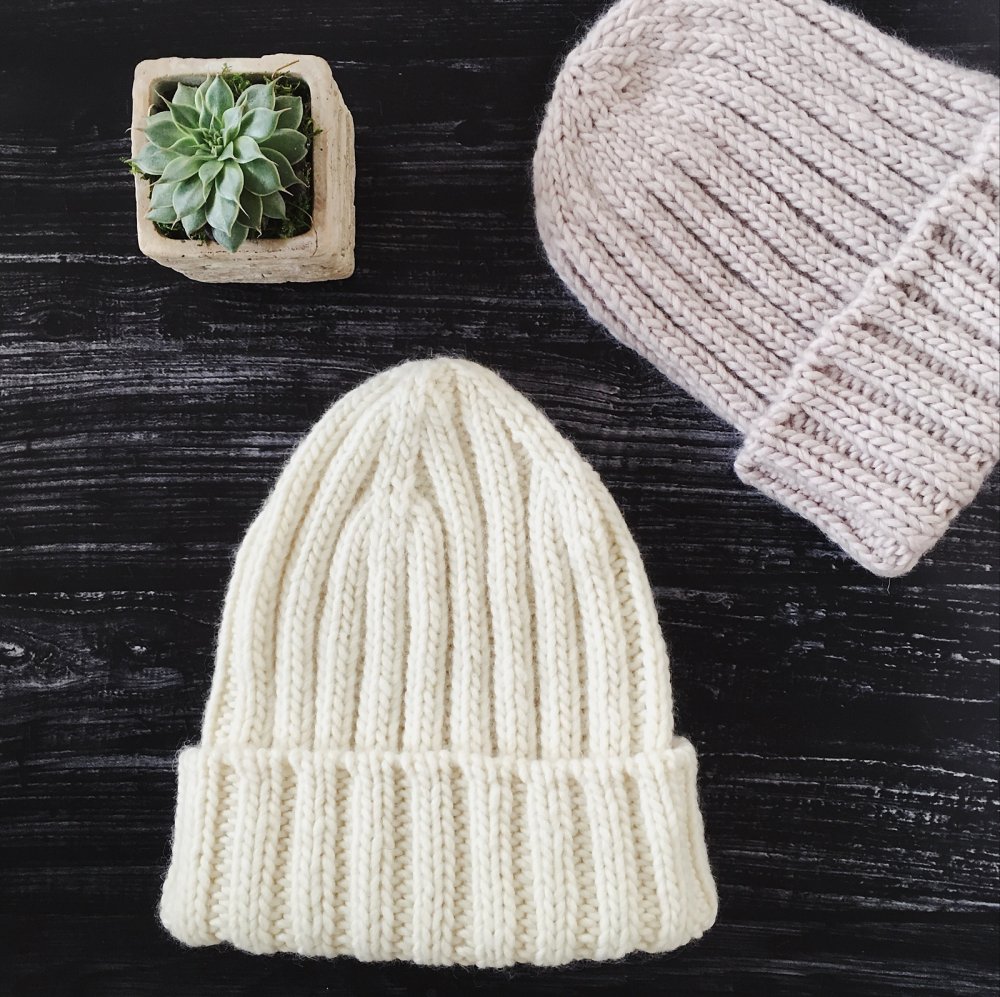 Мужская шапка Тыковка спицами