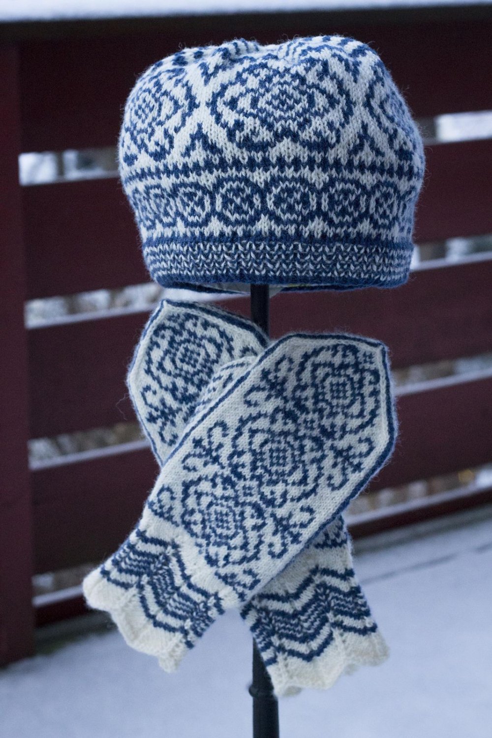 Шапки жаккард Равелри