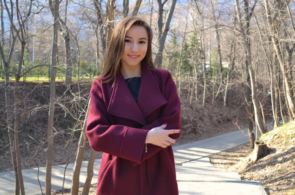 Обувь под голубое пальто