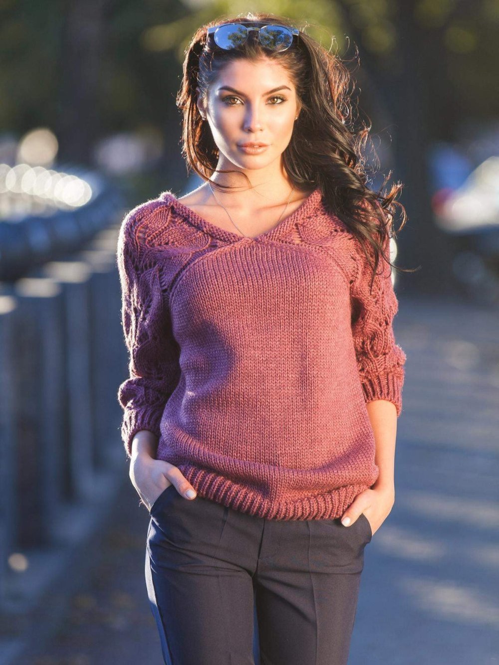 Вязаные свитера для женщин