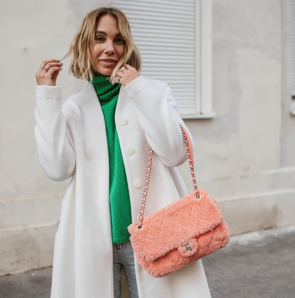 Пальто зимнее коралловое