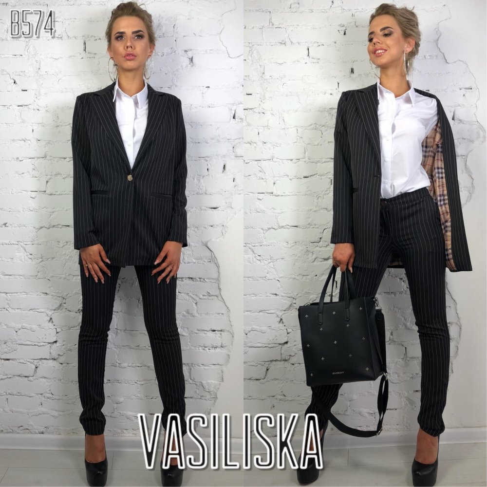 Черные джинсы с пиджаком женские