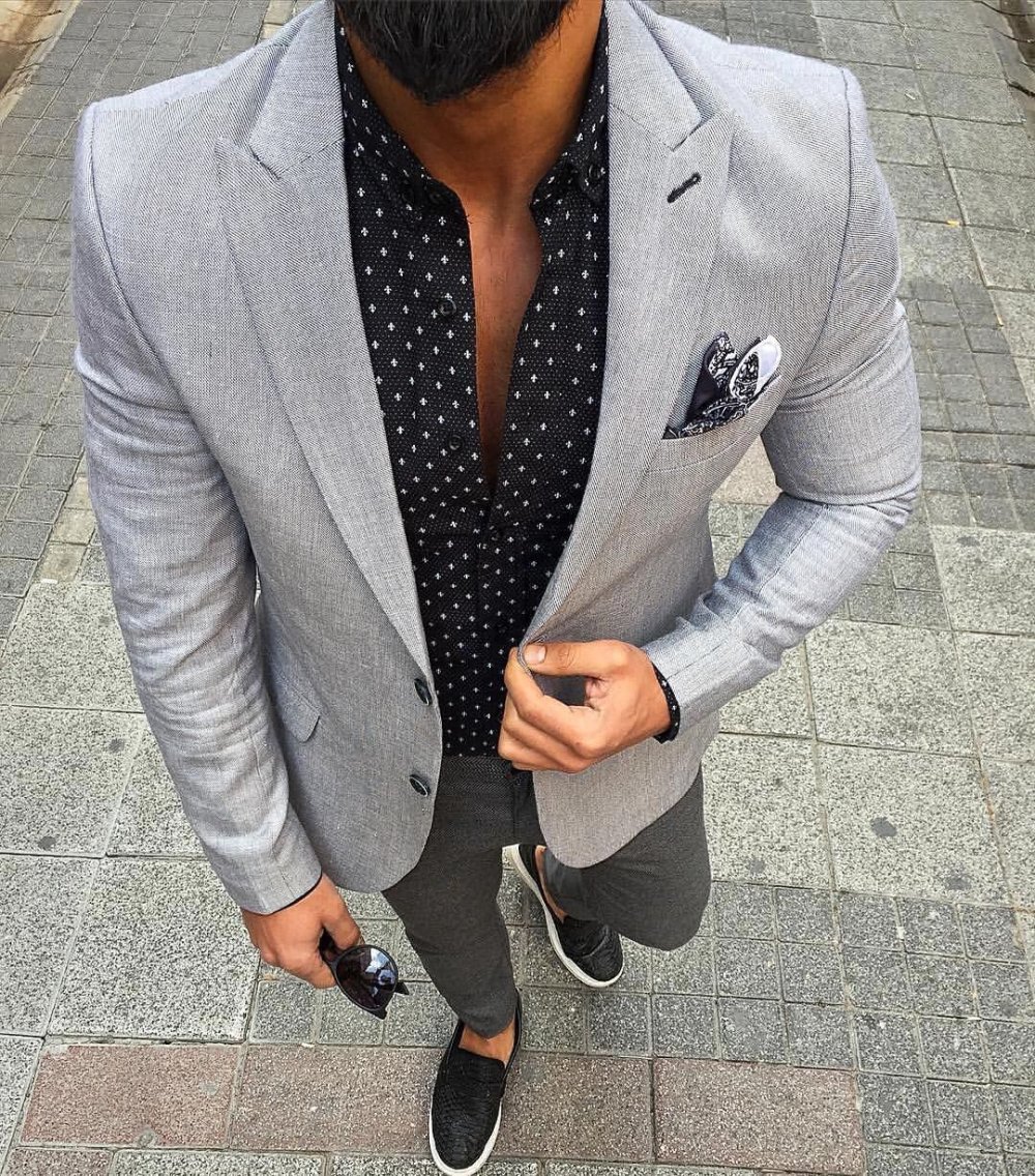 Серый пиджак с водолазкой женский