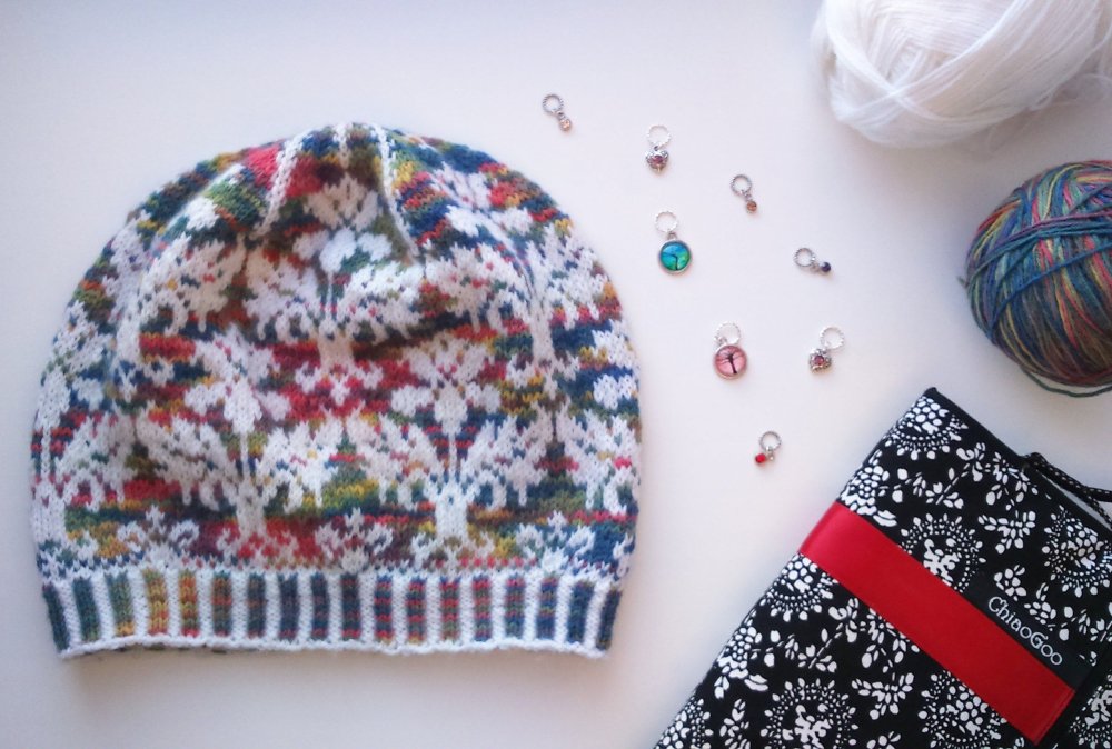 Шапка жаккард цветы