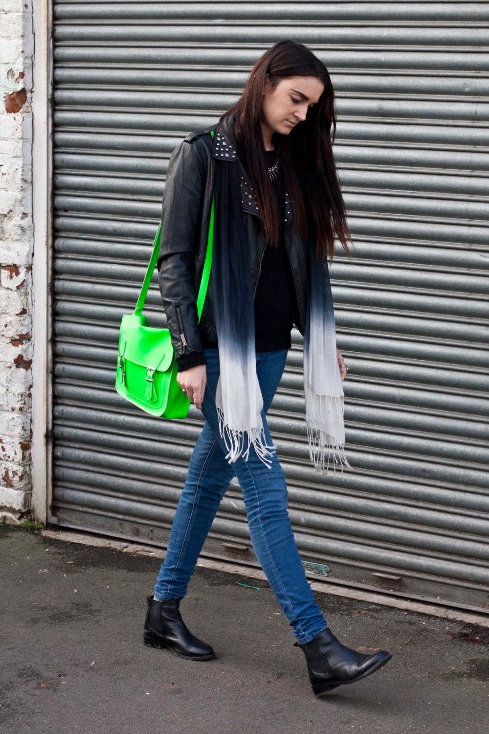 Челси и джинсы мом