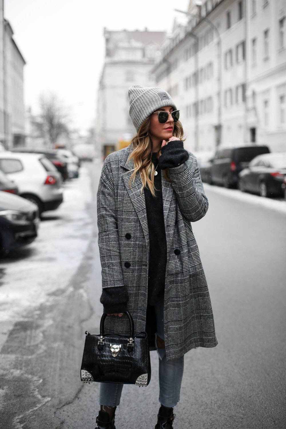 Шапка к классическому пальто