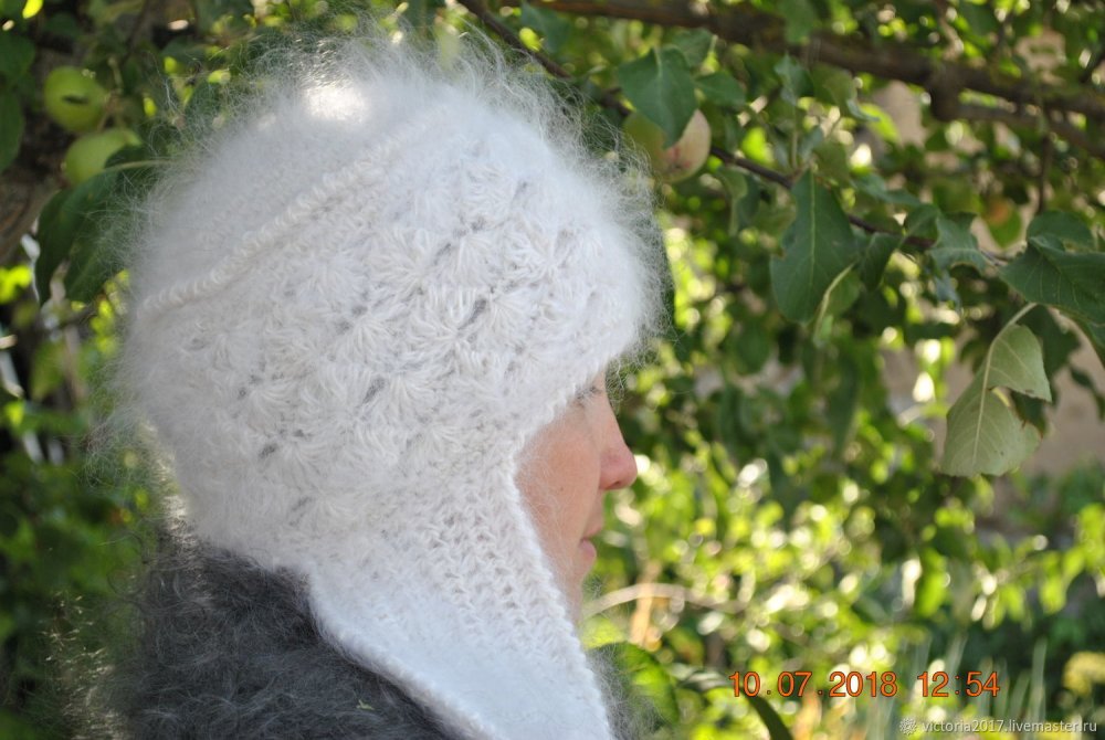 Шапка из ангоры Мондиаль