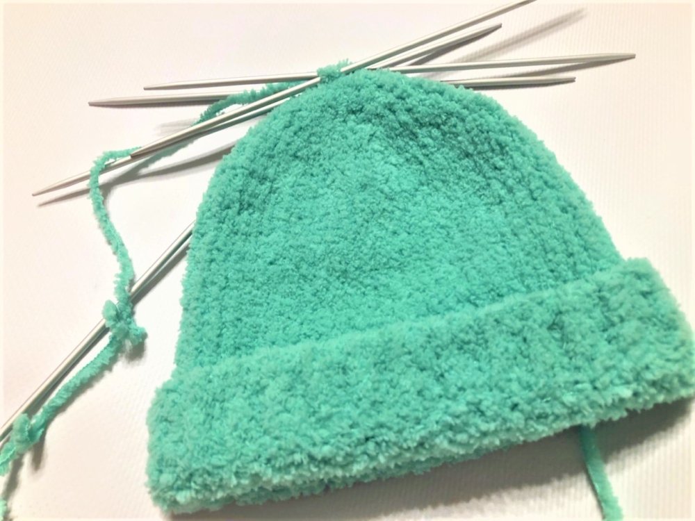 Шапка из толстых ниток