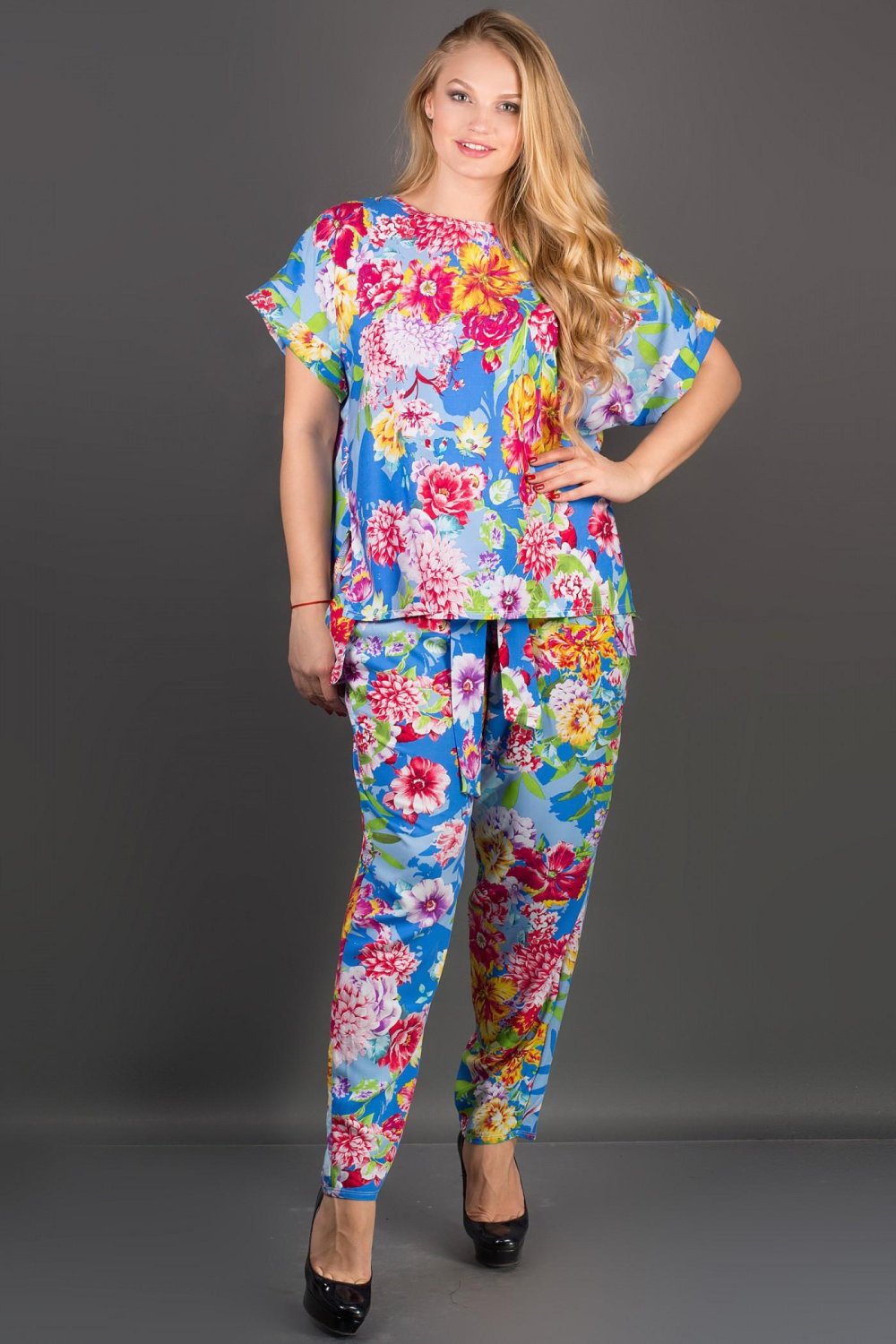 Брючный костюм из штапеля