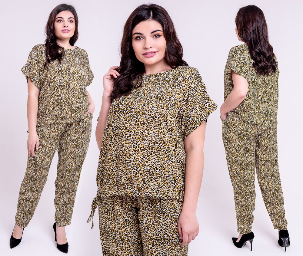 Брючный костюм из штапеля