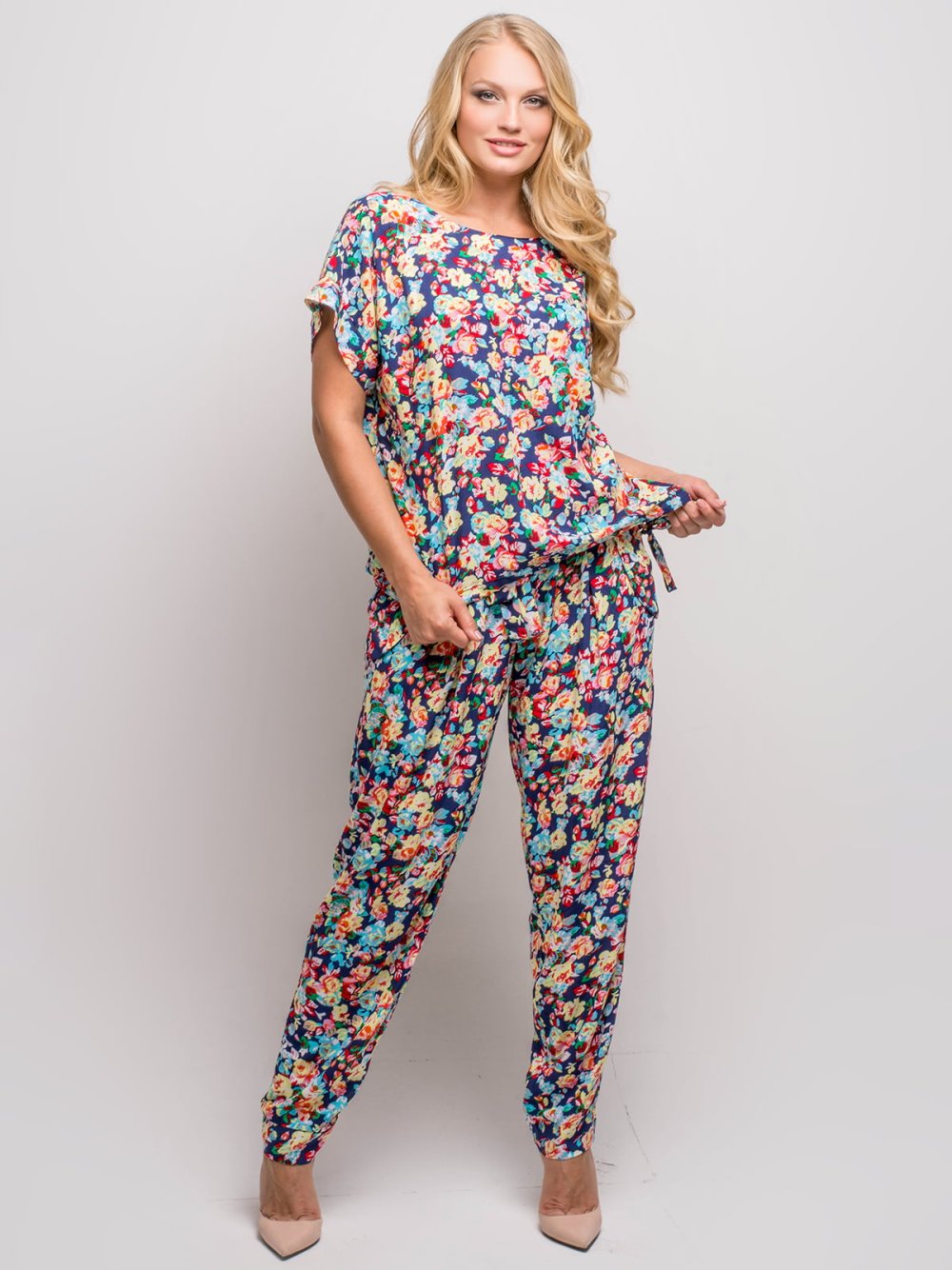 Летний брючный костюм из штапеля