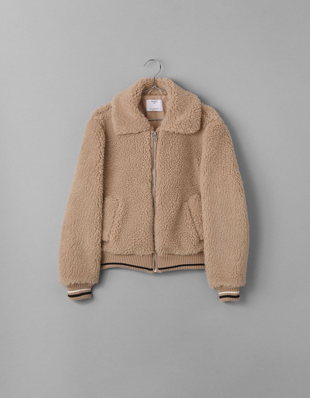 Пальто из искусственного меха под овчину