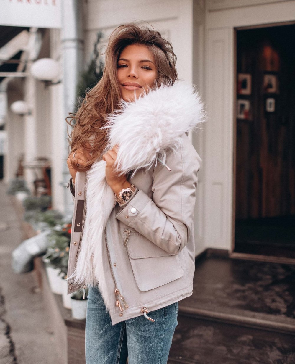 Пушистая кофта на молнии