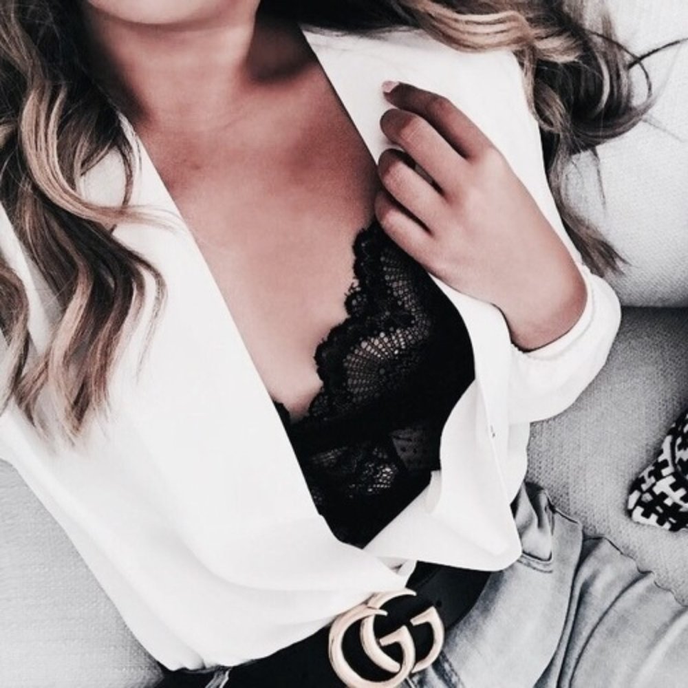 Рубашка и лифчик