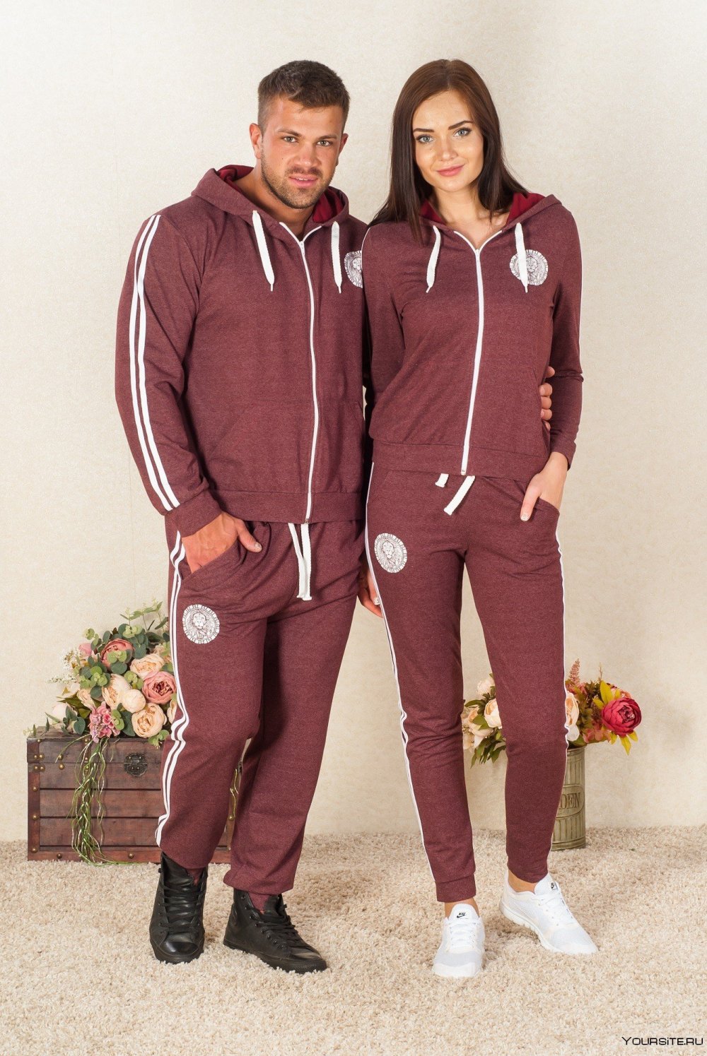 Одинаковые футболки для влюбленных