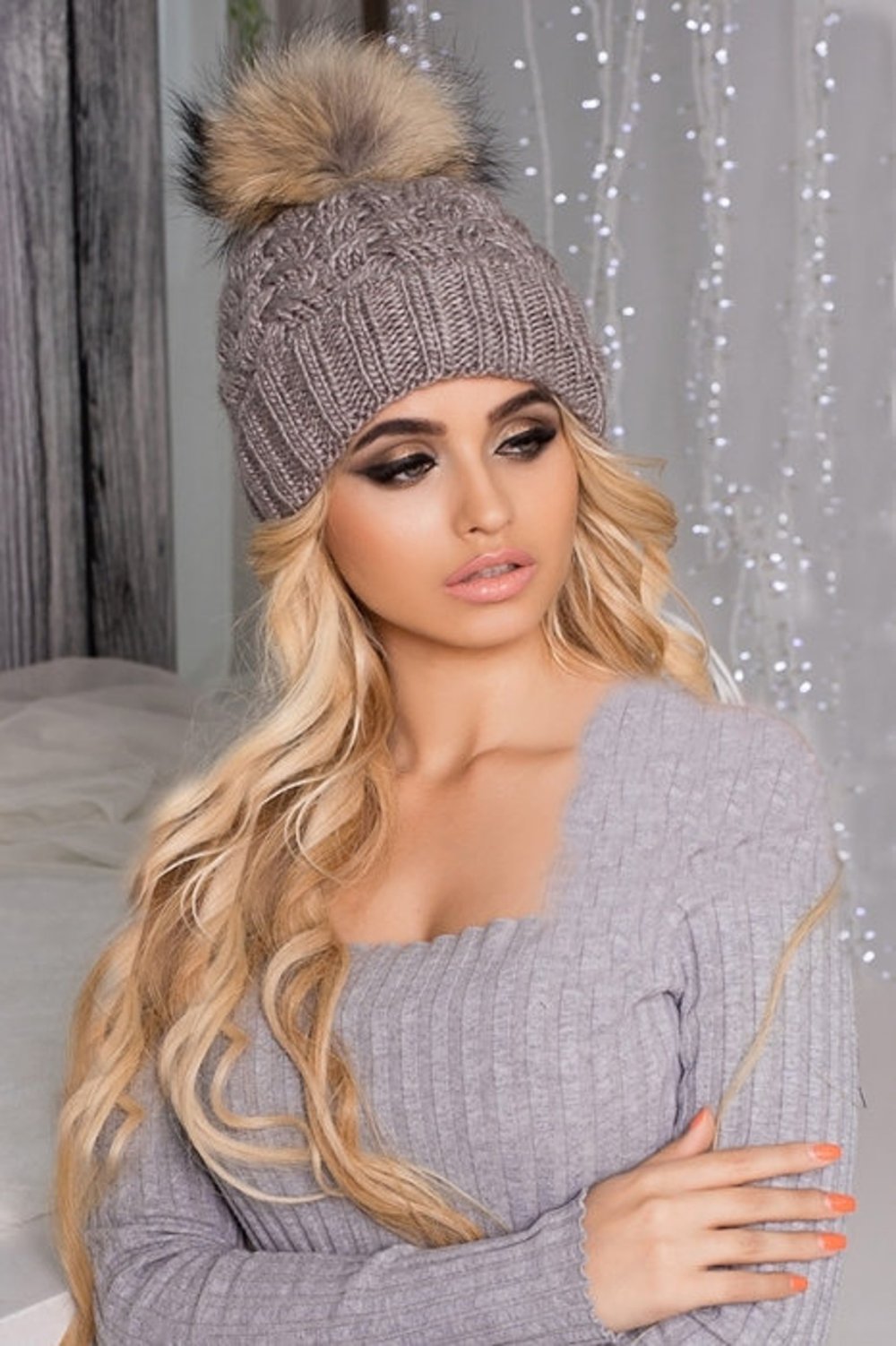 Модные шапки с бубоном