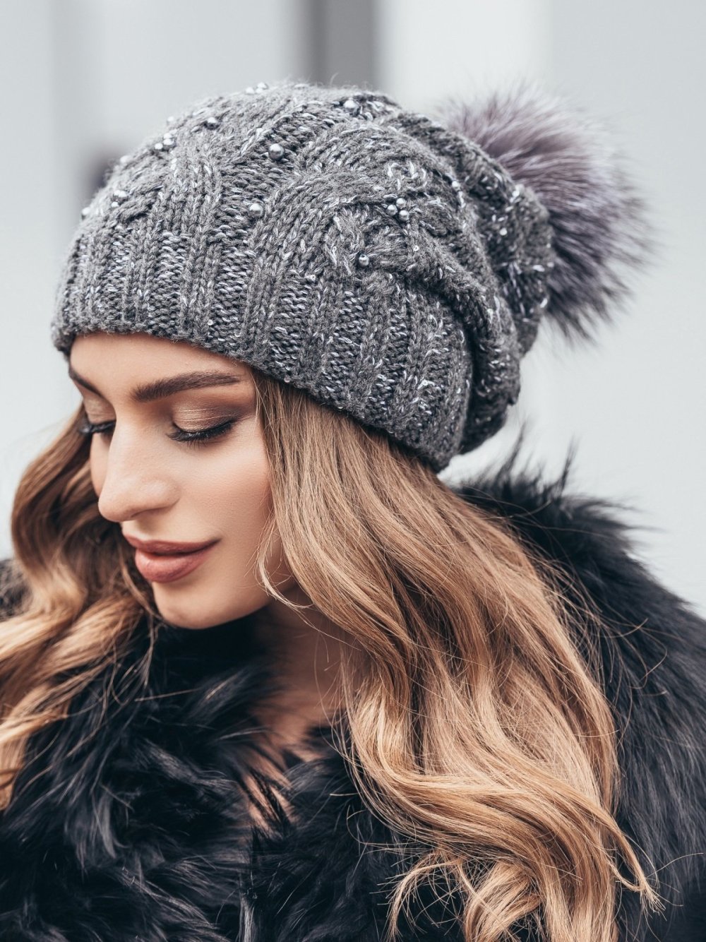 Шапка с подворотом женская