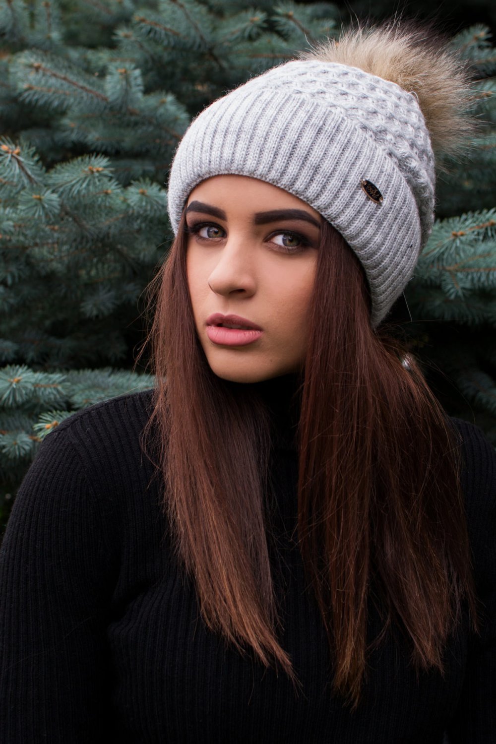 Шапка черная женская