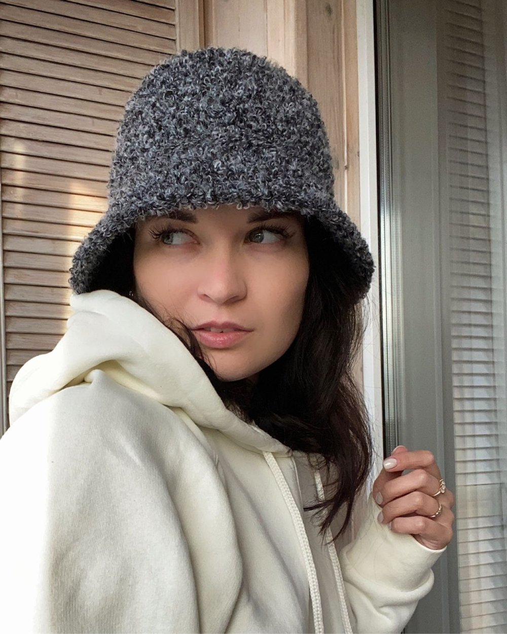 Шапка ушанка вязаная