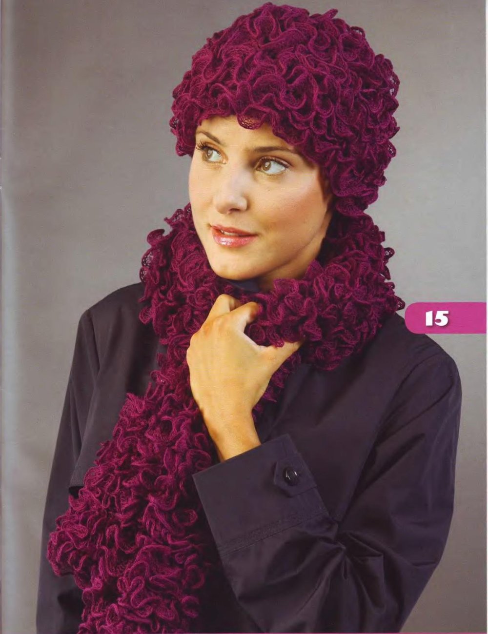 Шапка из буклированной пряжи