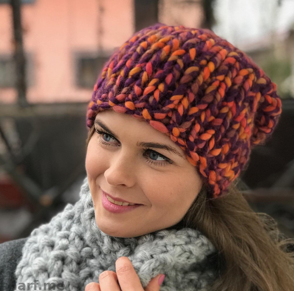 Буклированная шапка