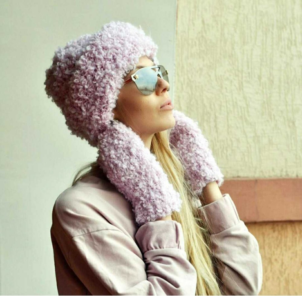 Шапка из пряжи YARNART