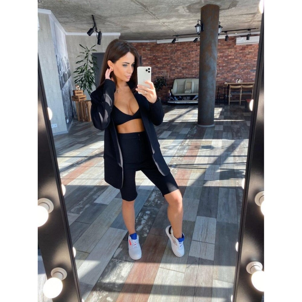 Костюм с шортами