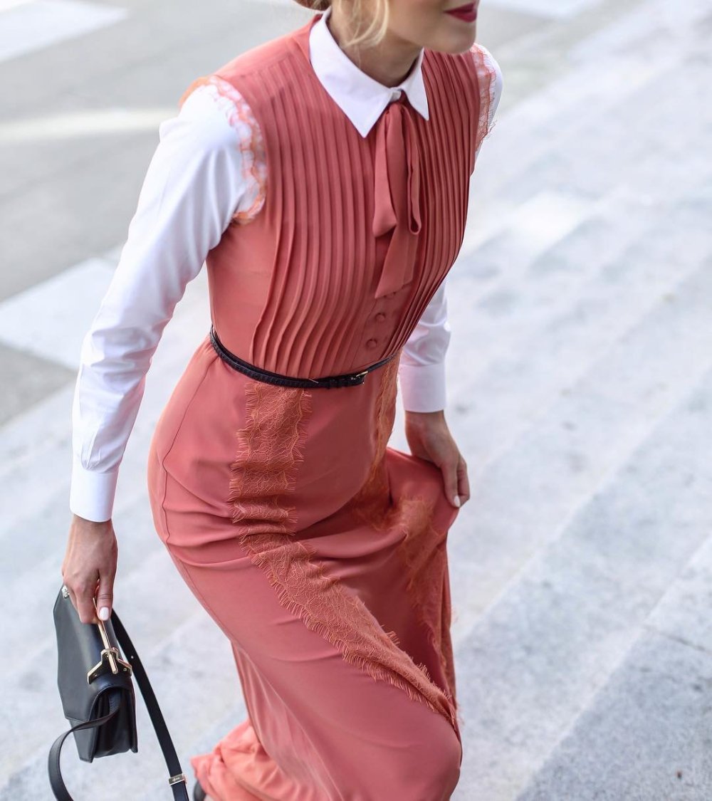 Рубашка поверх сарафана