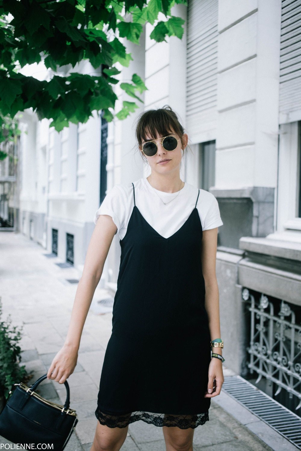 Поктье с белыми кедами