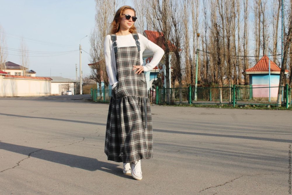 Белая джинсовая юбка миди