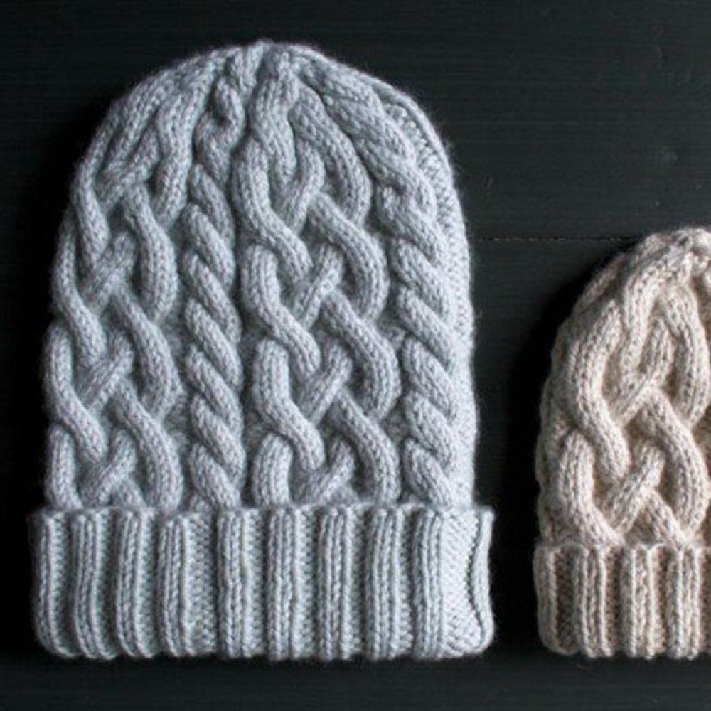 Шапка с аранами Домоседка