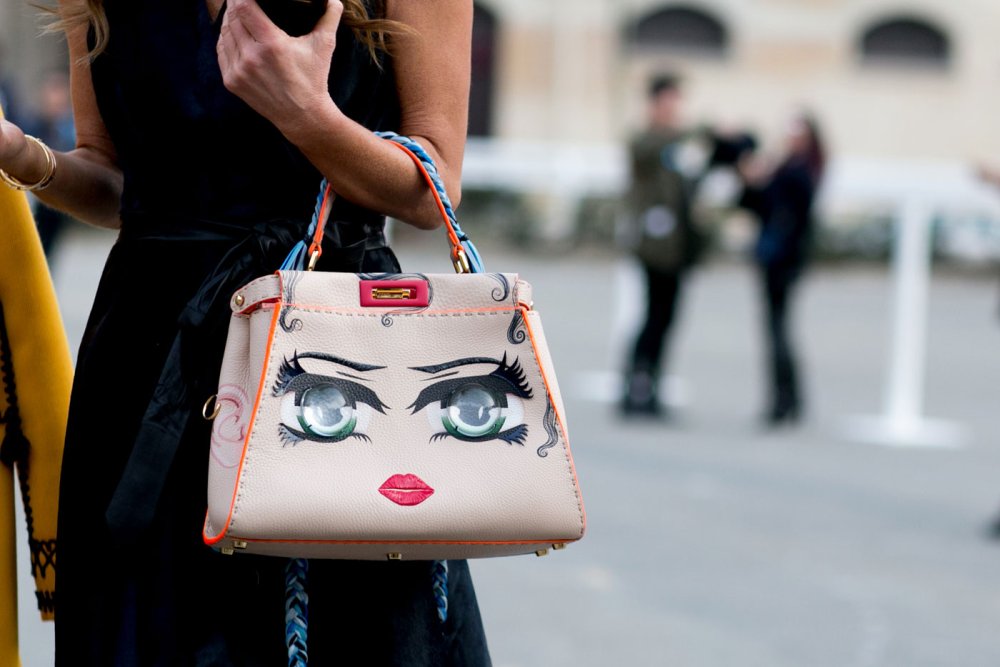 Луи Виттон сумки из человеческой кожи