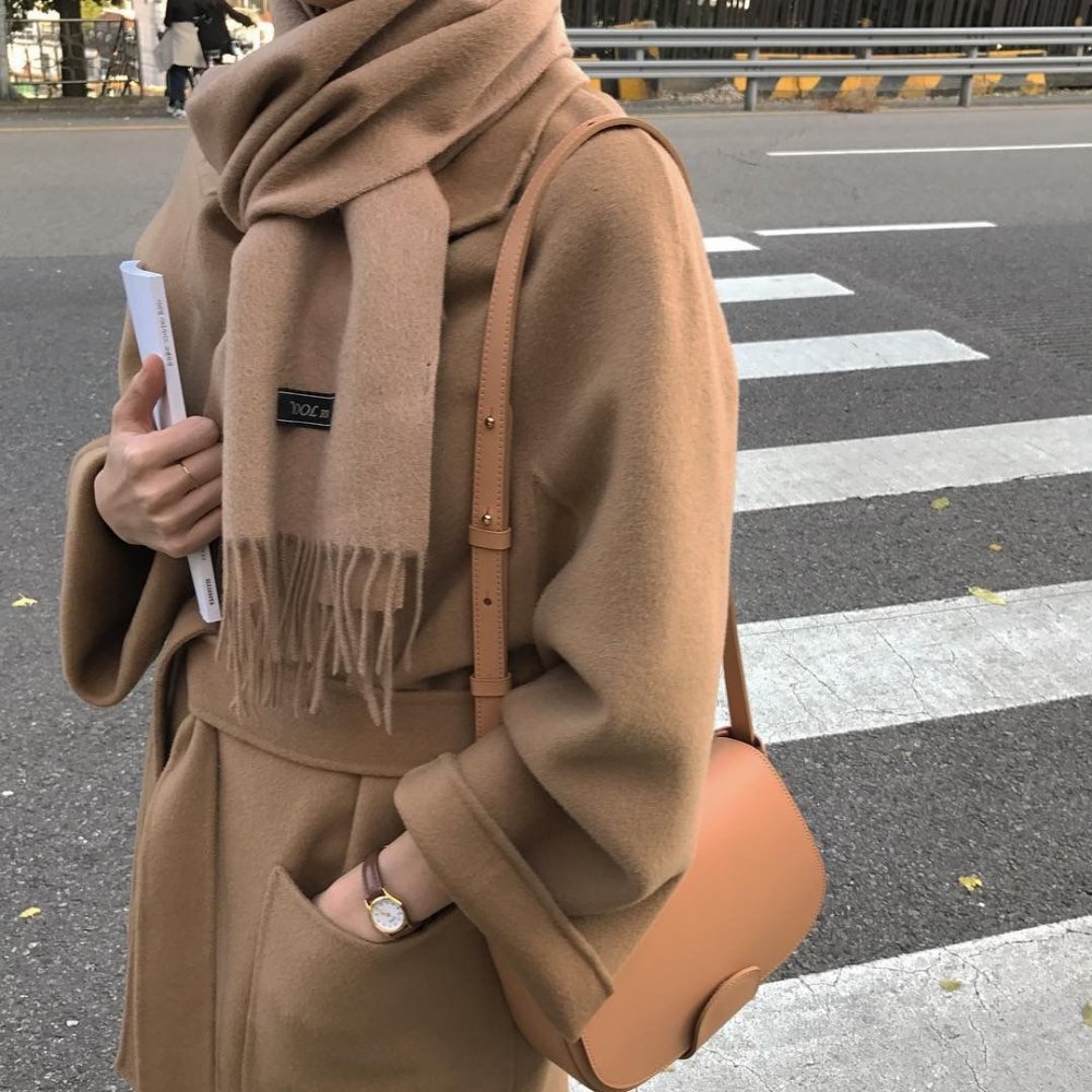 Пальто женское с шарфом