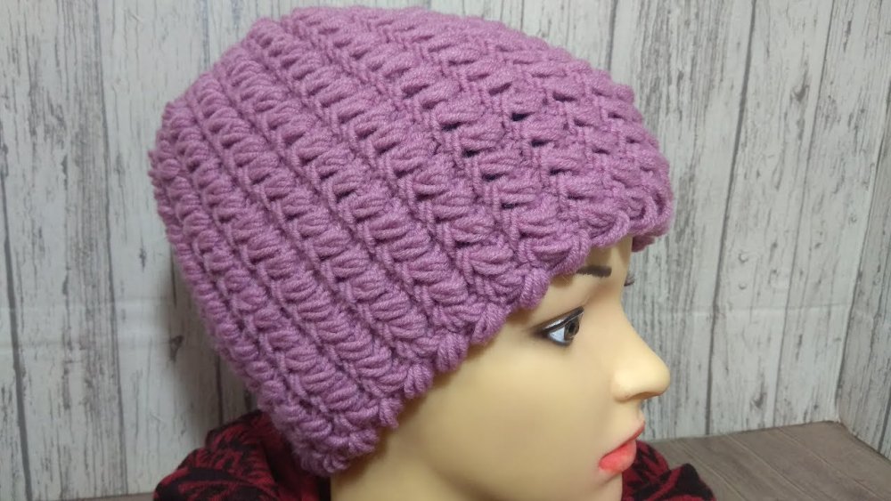 Шапка укороченными рядами спицами