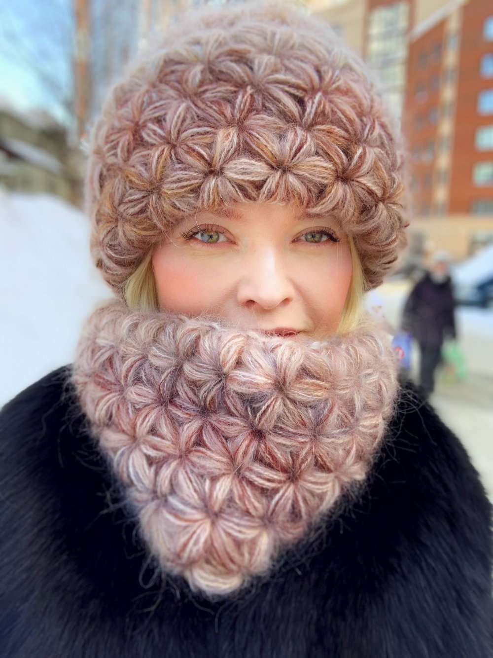 Шапки спышными толбиками