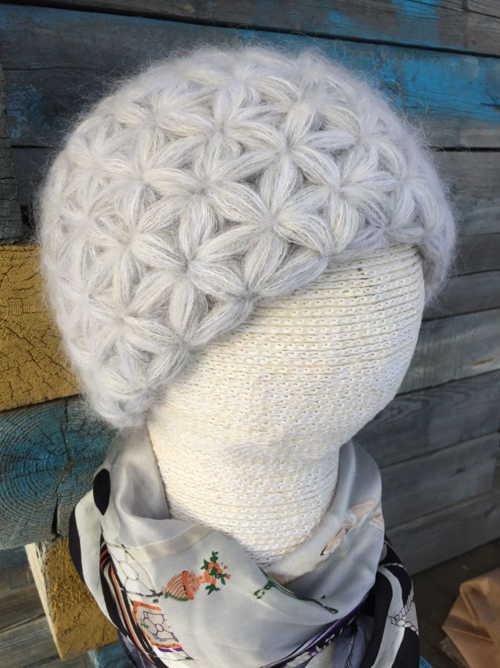 Шапка узором звездочки крючком